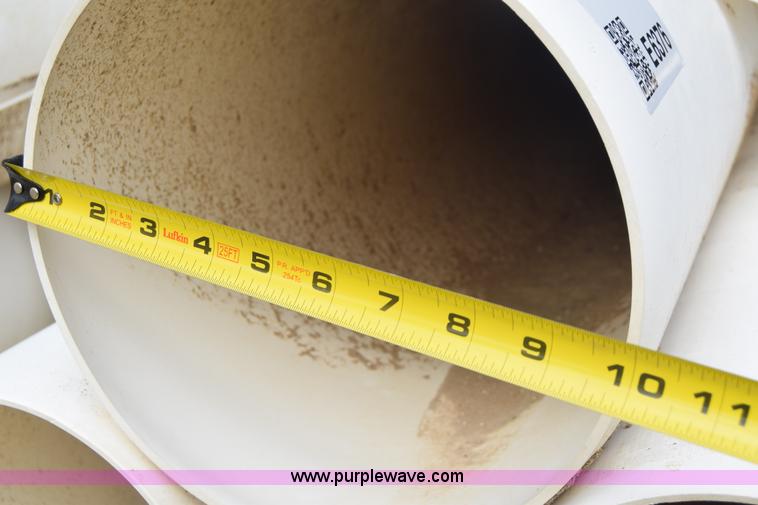 image for item E6376 Approximately 30 pieces of pipe