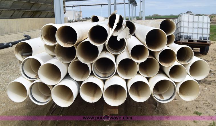 image for item E6376 Approximately 30 pieces of pipe
