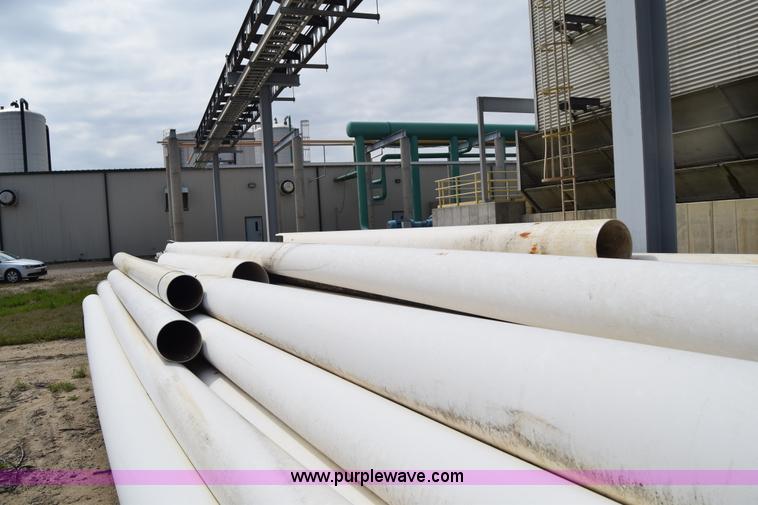 image for item E6376 Approximately 30 pieces of pipe