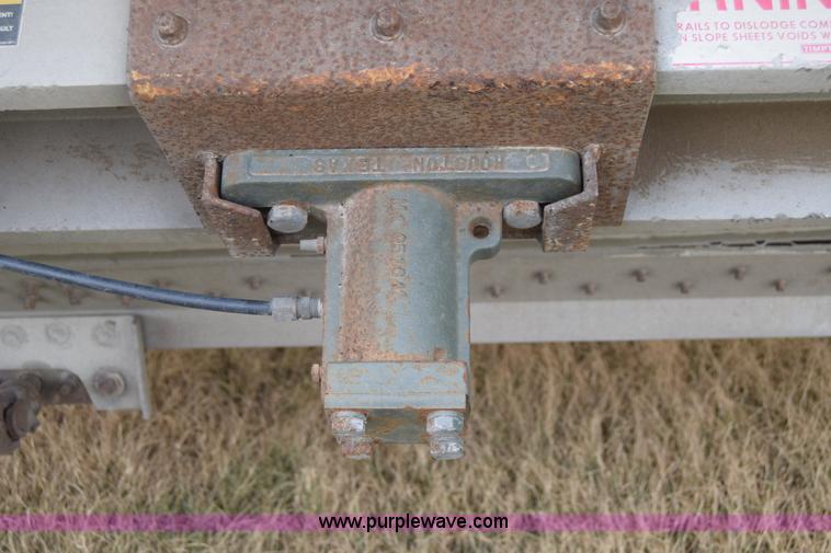 image for item E6377 1999 Timpte grain trailer