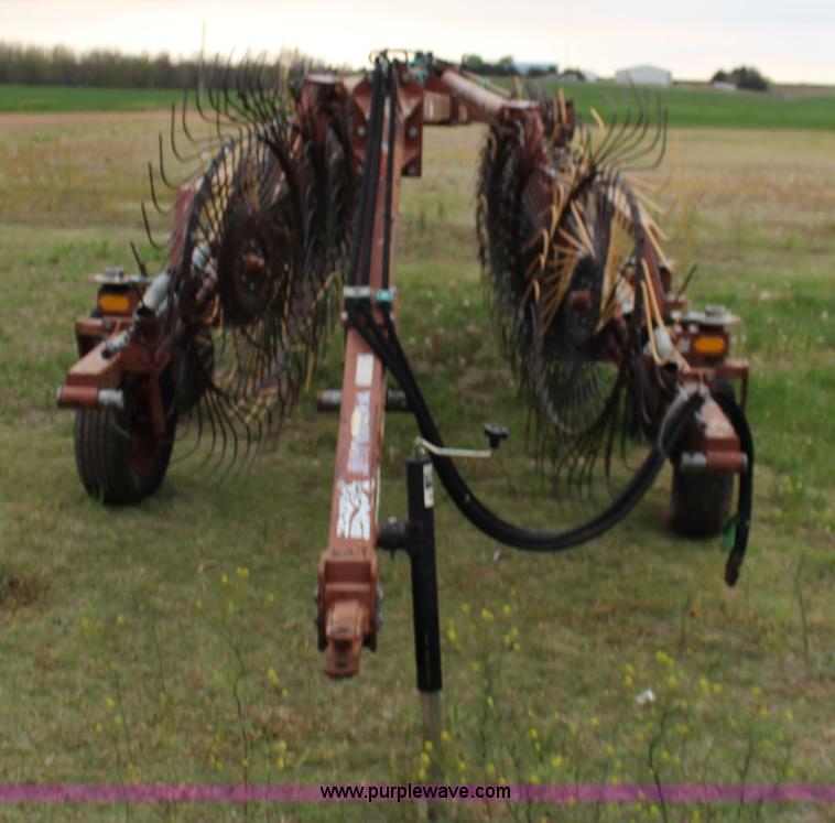 image for item F7686 M&W DF16 wheel rake