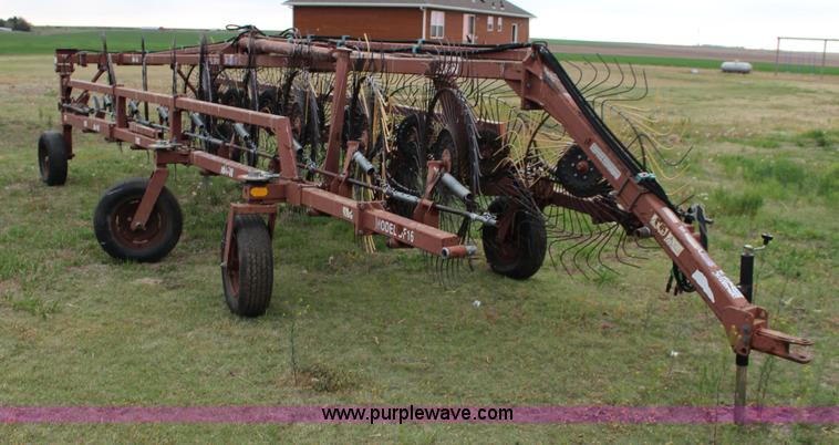 image for item F7686 M&W DF16 wheel rake