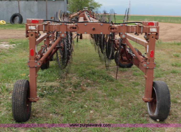 image for item F7686 M&W DF16 wheel rake