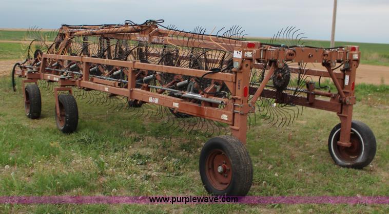 image for item F7686 M&W DF16 wheel rake