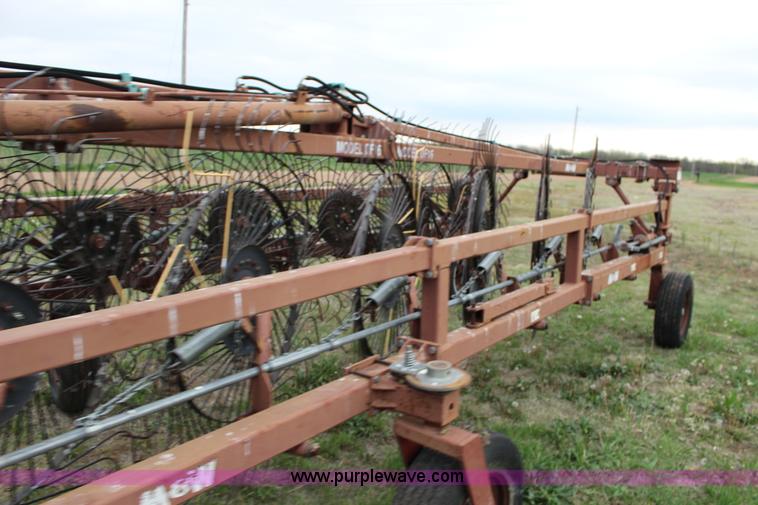 image for item F7686 M&W DF16 wheel rake