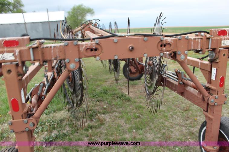 image for item F7686 M&W DF16 wheel rake