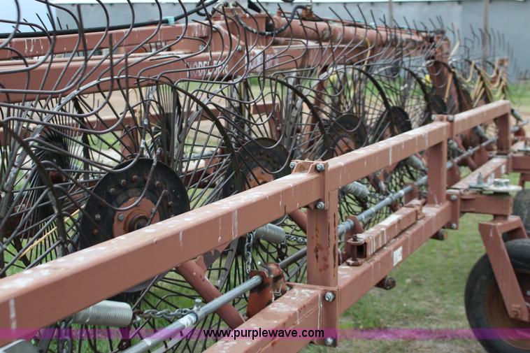 image for item F7686 M&W DF16 wheel rake