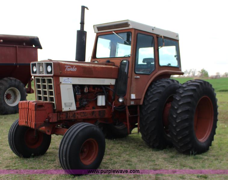 image for item F7695 1974 International 1066 tractor