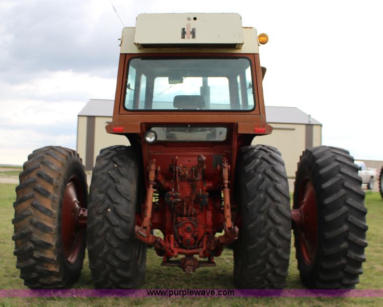 image for item F7695 1974 International 1066 tractor
