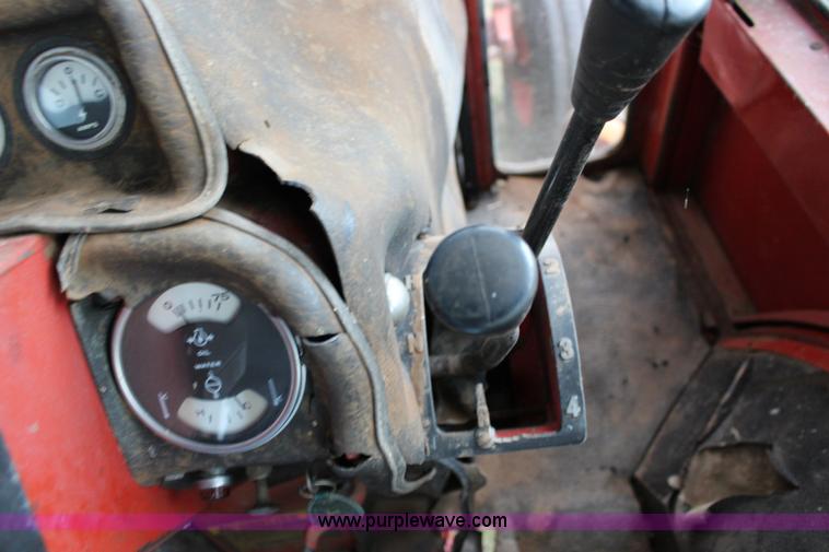 image for item F7695 1974 International 1066 tractor