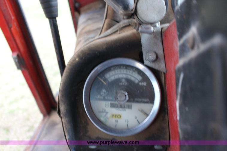 image for item F7695 1974 International 1066 tractor