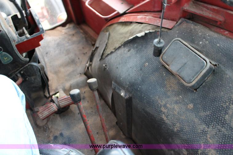 image for item F7695 1974 International 1066 tractor