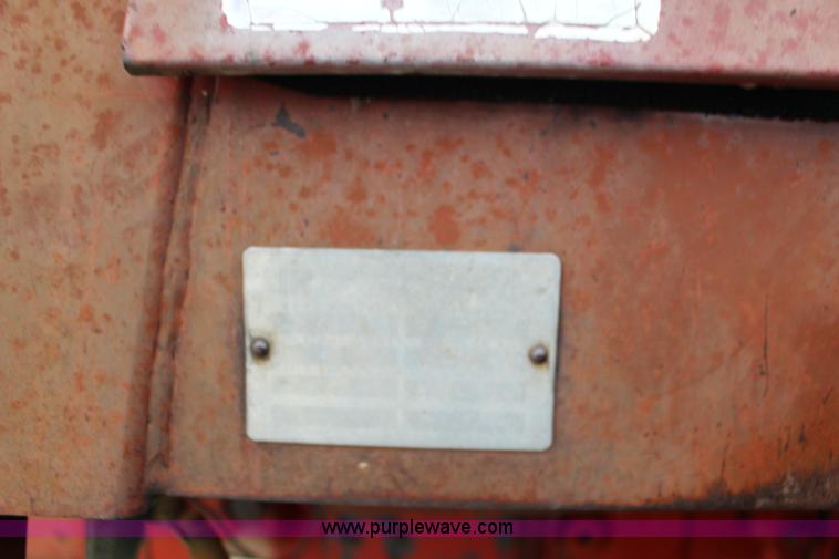 image for item F7695 1974 International 1066 tractor