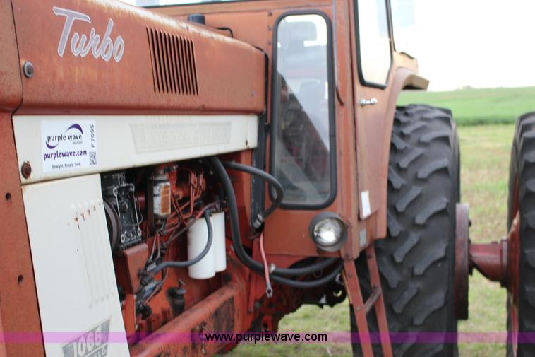 image for item F7695 1974 International 1066 tractor