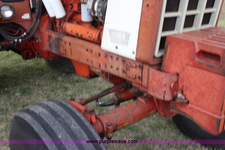 image for item F7695 1974 International 1066 tractor