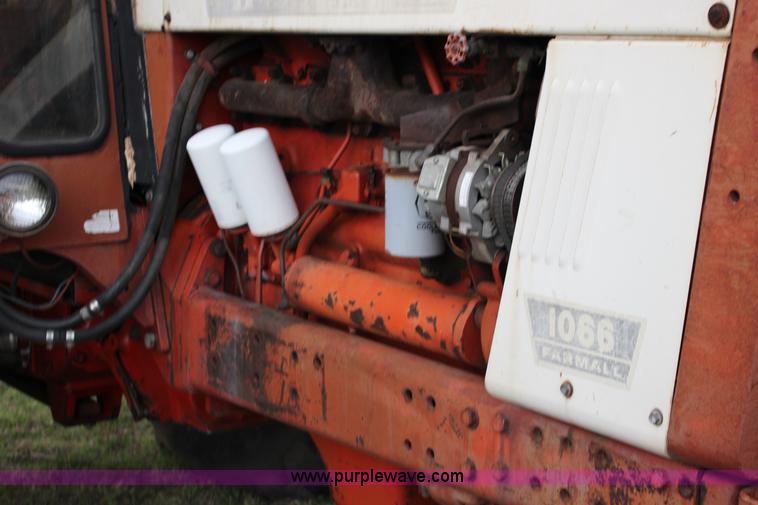 image for item F7695 1974 International 1066 tractor