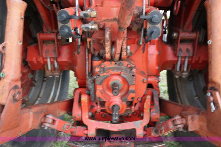 image for item F7695 1974 International 1066 tractor