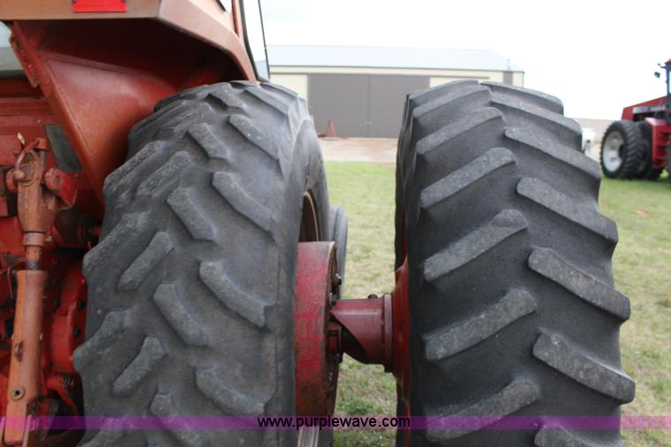 image for item F7695 1974 International 1066 tractor