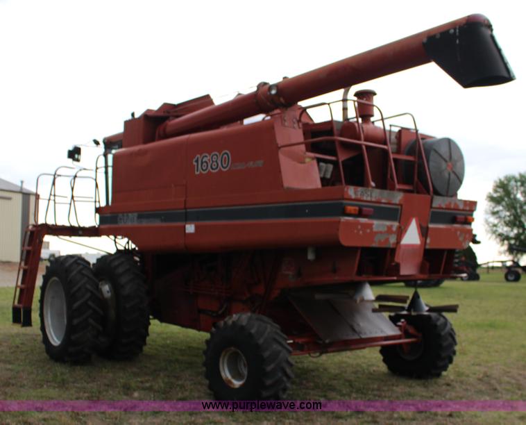 image for item F7696 1986 Case IH 1680 Axial-Flow combine