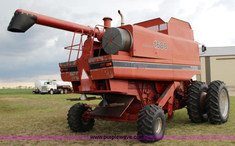 image for item F7696 1986 Case IH 1680 Axial-Flow combine
