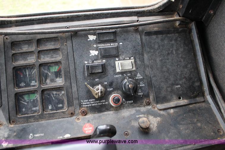 image for item F7696 1986 Case IH 1680 Axial-Flow combine