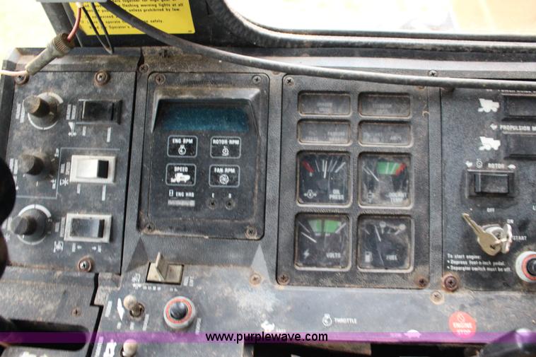 image for item F7696 1986 Case IH 1680 Axial-Flow combine