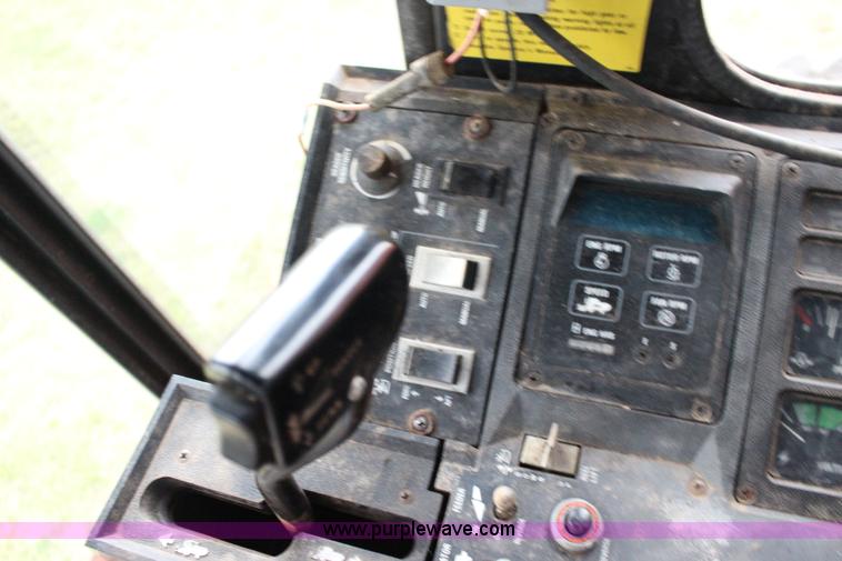 image for item F7696 1986 Case IH 1680 Axial-Flow combine