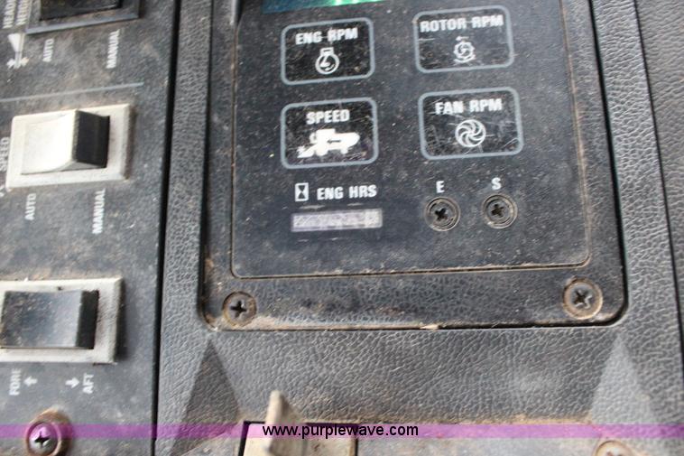 image for item F7696 1986 Case IH 1680 Axial-Flow combine