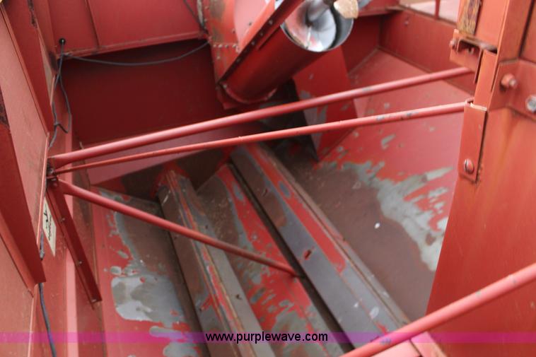 image for item F7696 1986 Case IH 1680 Axial-Flow combine