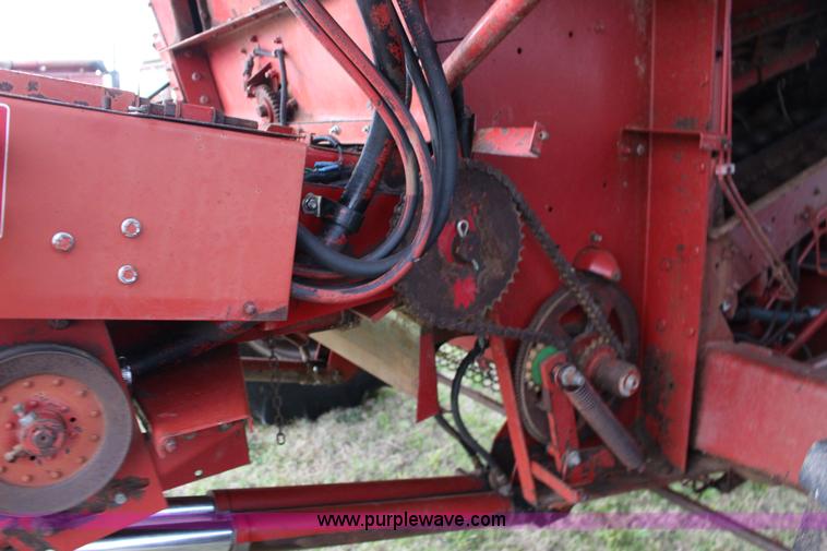 image for item F7696 1986 Case IH 1680 Axial-Flow combine