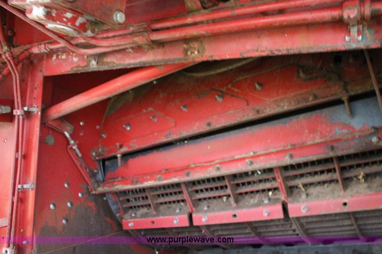 image for item F7696 1986 Case IH 1680 Axial-Flow combine