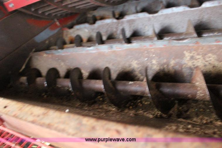 image for item F7696 1986 Case IH 1680 Axial-Flow combine