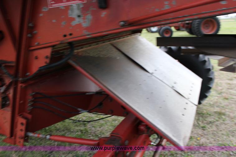 image for item F7696 1986 Case IH 1680 Axial-Flow combine