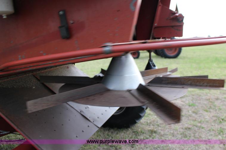 image for item F7696 1986 Case IH 1680 Axial-Flow combine