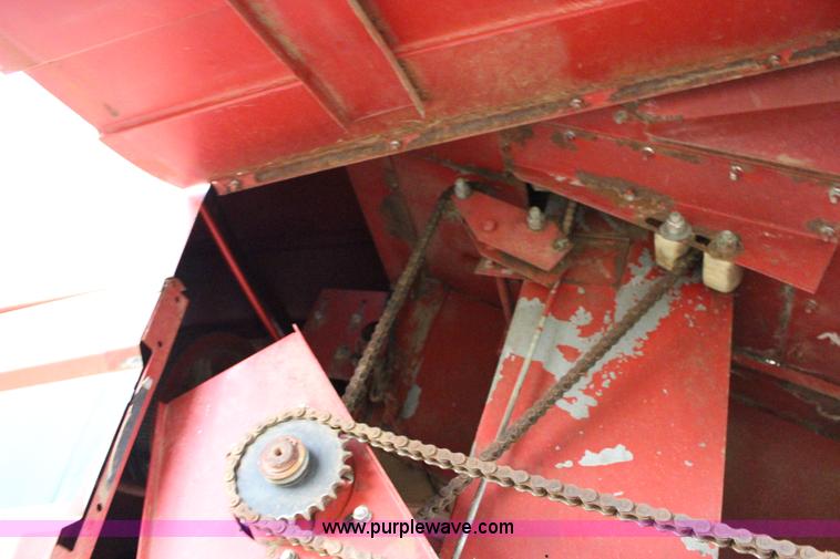 image for item F7696 1986 Case IH 1680 Axial-Flow combine