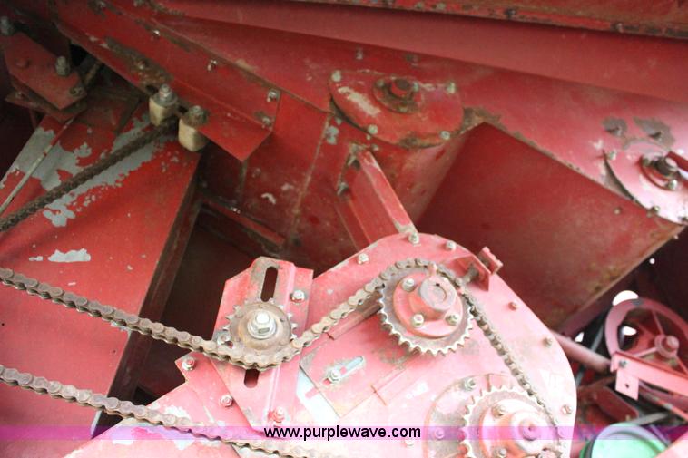 image for item F7696 1986 Case IH 1680 Axial-Flow combine