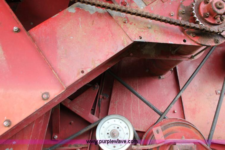 image for item F7696 1986 Case IH 1680 Axial-Flow combine