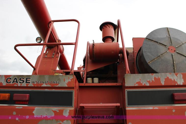 image for item F7696 1986 Case IH 1680 Axial-Flow combine