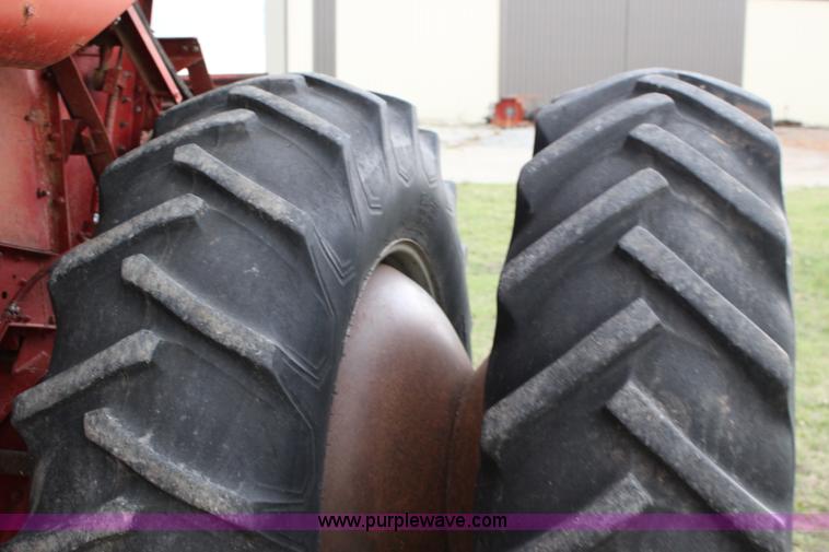 image for item F7696 1986 Case IH 1680 Axial-Flow combine