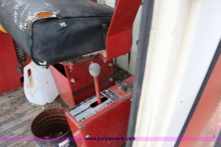 image for item F7697 International 915 Turbo combine