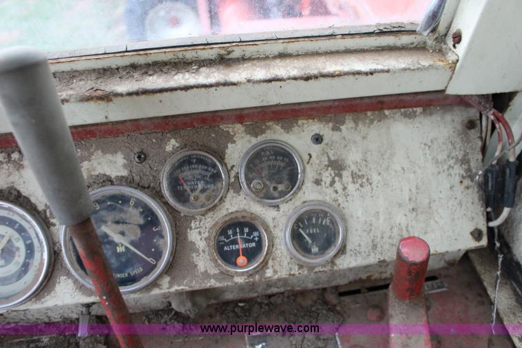 image for item F7697 International 915 Turbo combine