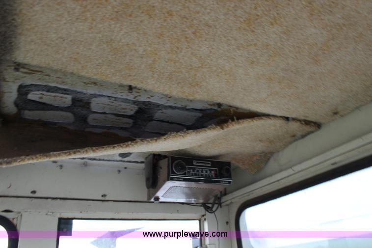 image for item F7697 International 915 Turbo combine