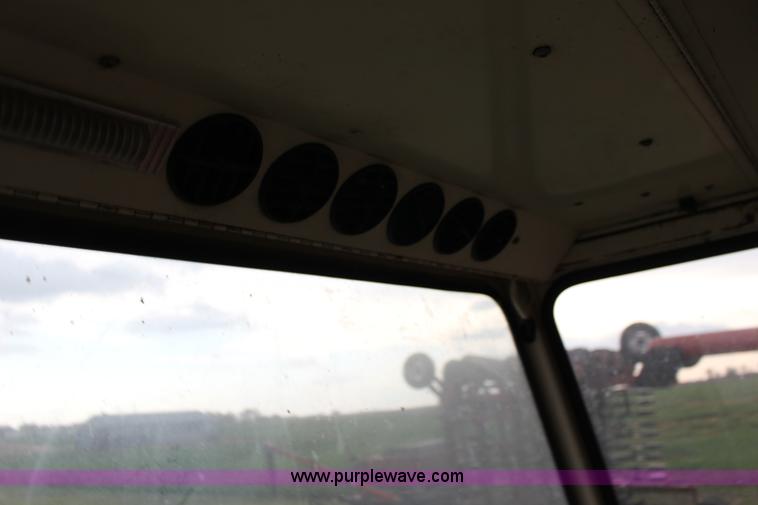 image for item F7697 International 915 Turbo combine