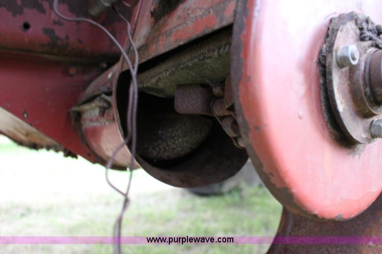 image for item F7697 International 915 Turbo combine