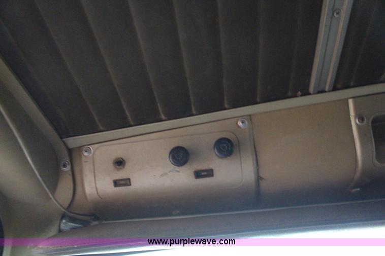 image for item F7698 1977 International Transtar II grain truck