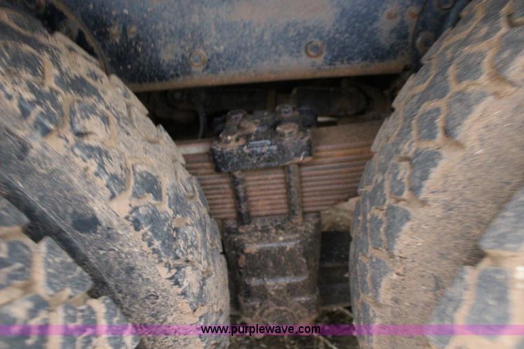 image for item F7698 1977 International Transtar II grain truck