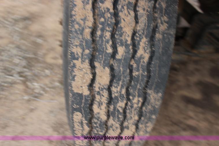 image for item F7698 1977 International Transtar II grain truck