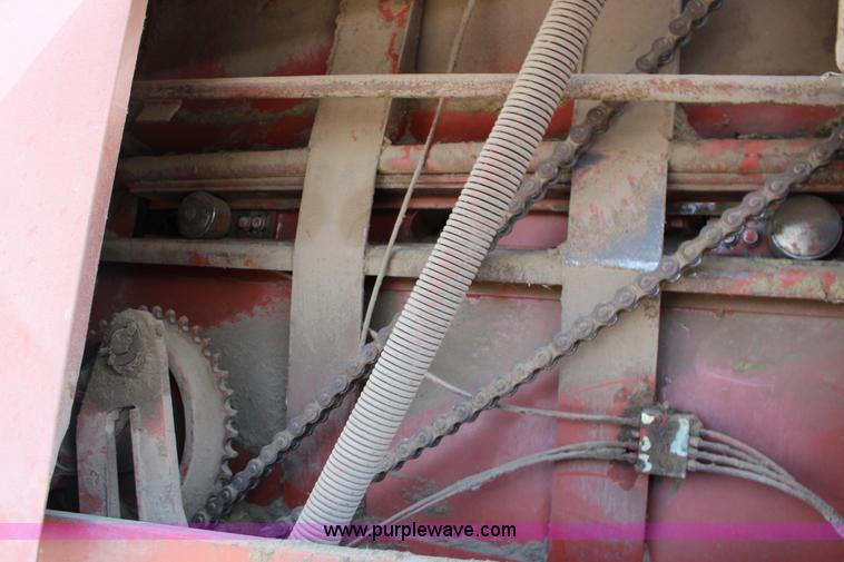 image for item F7708 1988 Hesston 4900 large square baler