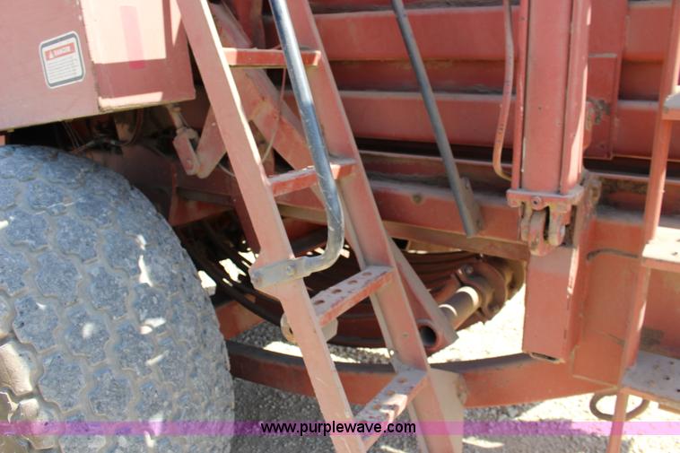 image for item F7708 1988 Hesston 4900 large square baler