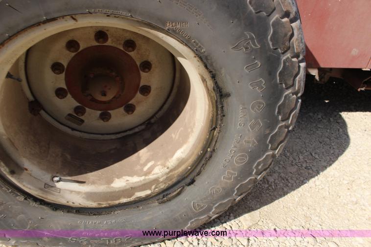 image for item F7708 1988 Hesston 4900 large square baler